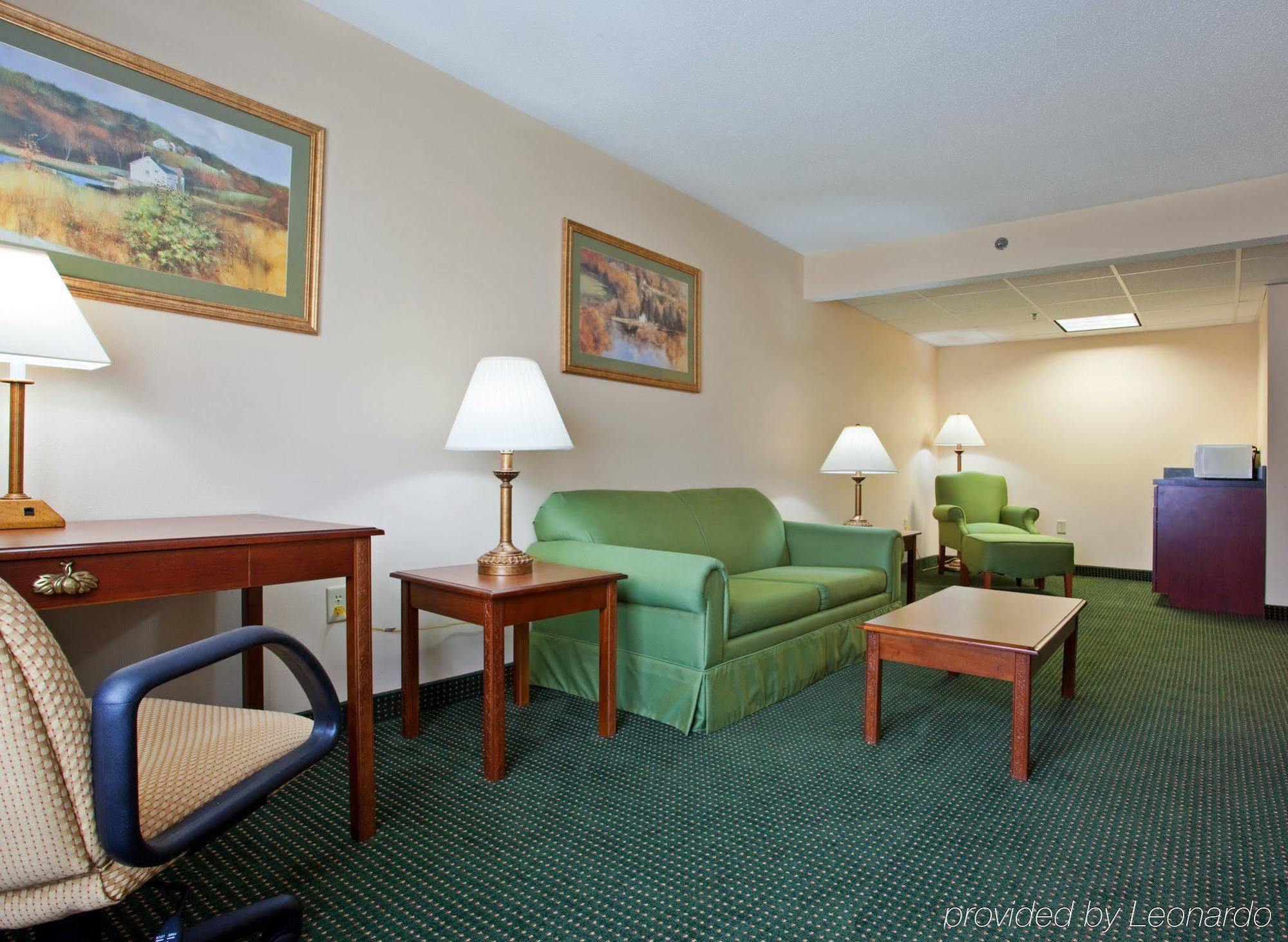 Holiday Inn Express Mount Pleasant- Scottdale By Ihg Exteriér fotografie